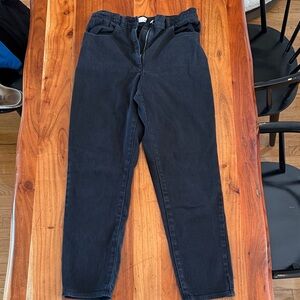 Aritzia Straight Leg Jeans — Black